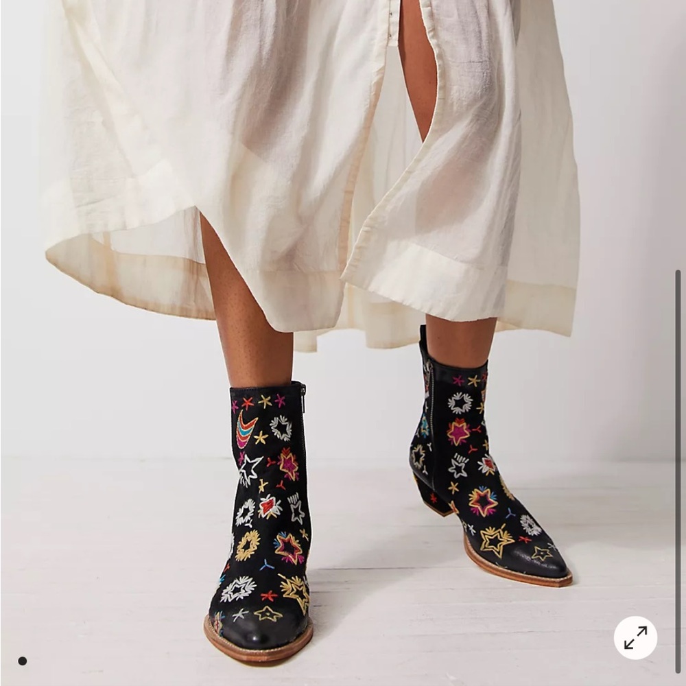 NWT Free People Embroidered Black Ankle Boots - Picture 2 of 9